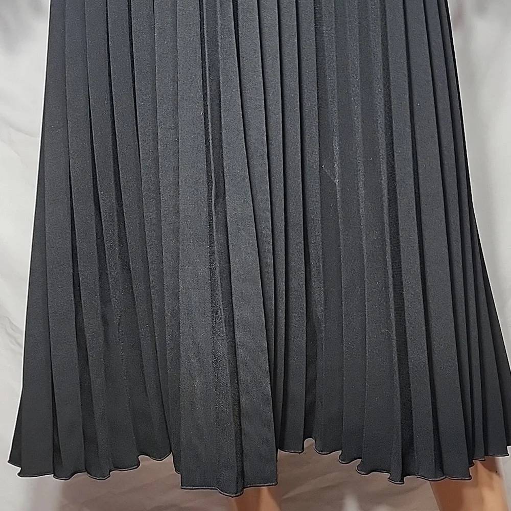 Leslie‎ Fay long Sleeve Pleated Midi Dress Red And Black Size 12 NWT
